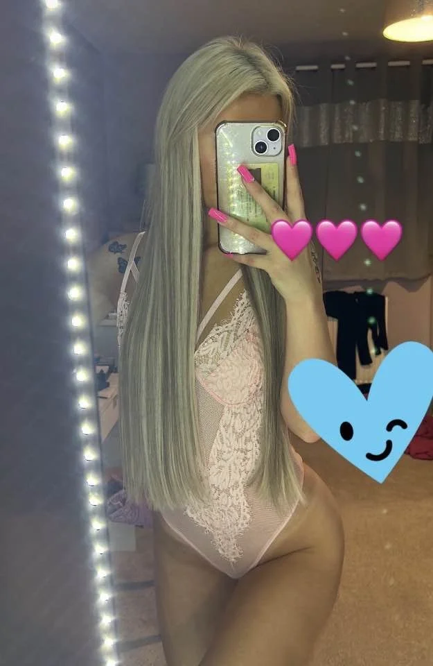 What do we think of this tight girl? image 5