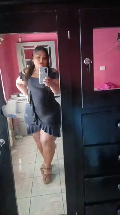 Tremendo culote de la señora de la taquería 🥴🤤🥵 cover image