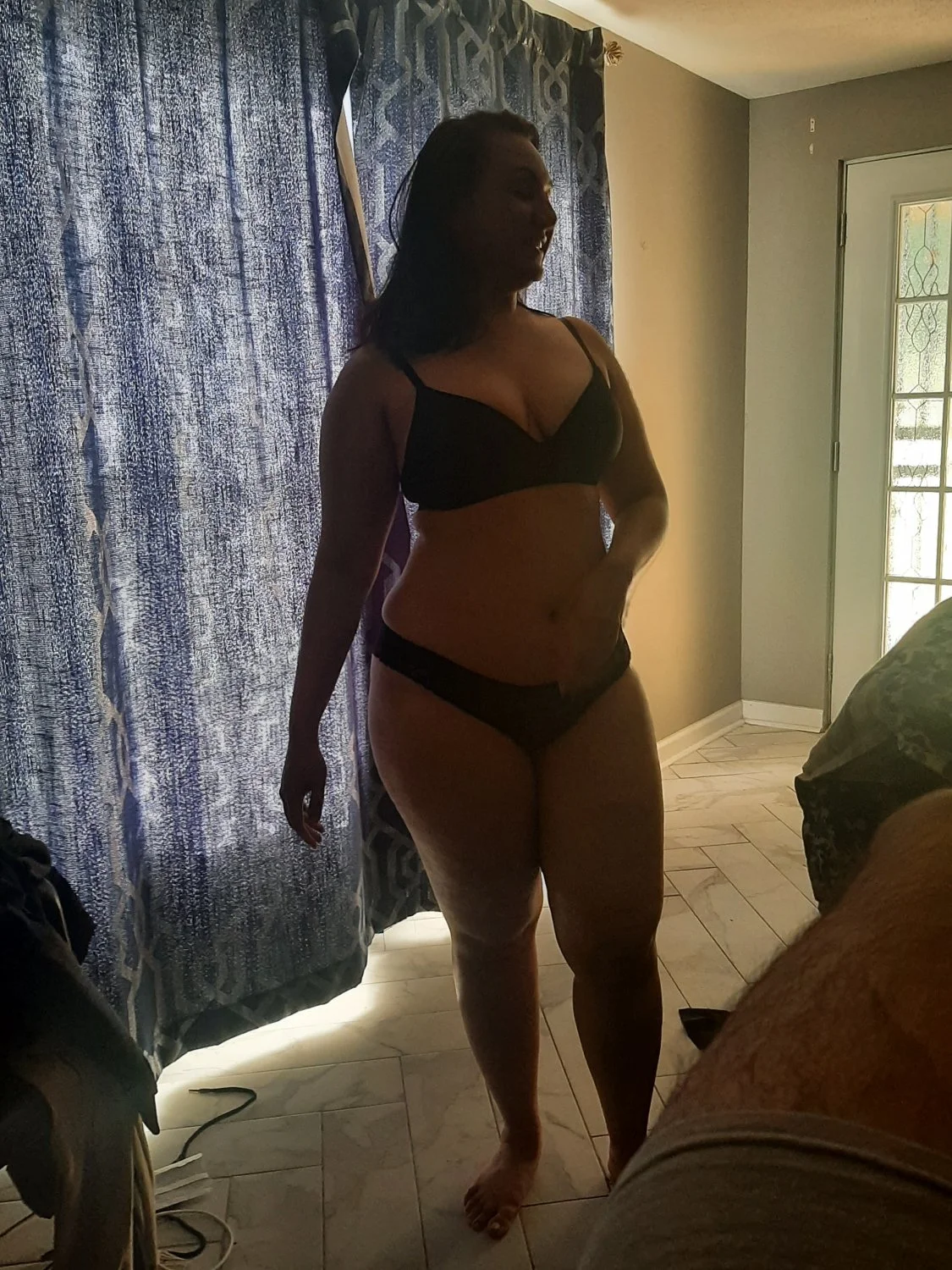 Indian Slutty Escort Spreads Her Big Ass Cheeks For Clients. image 3