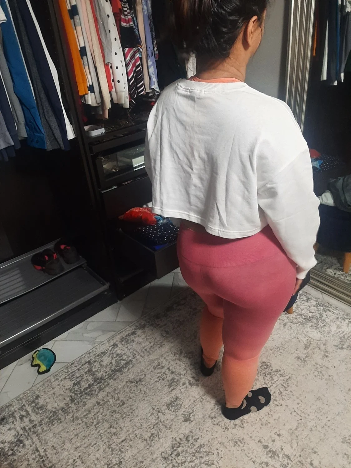 Indian Slutty Escort Spreads Her Big Ass Cheeks For Clients. image 6
