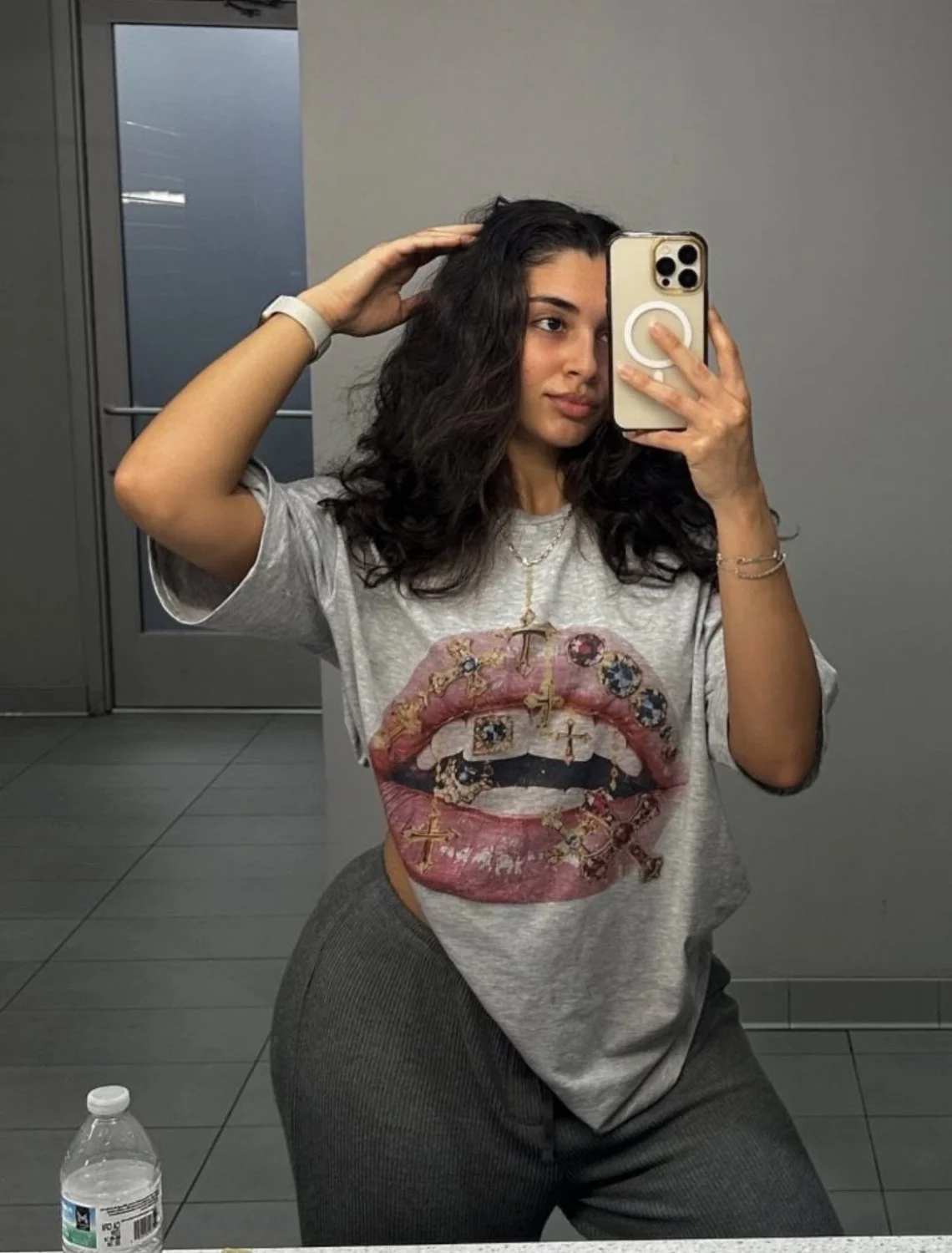 Who is this beauty? image 2