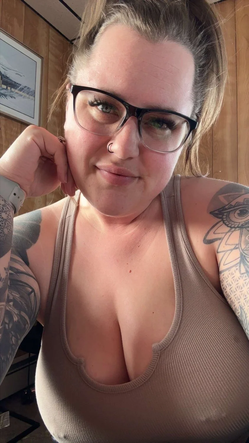 American Slut Wife Kay image 10