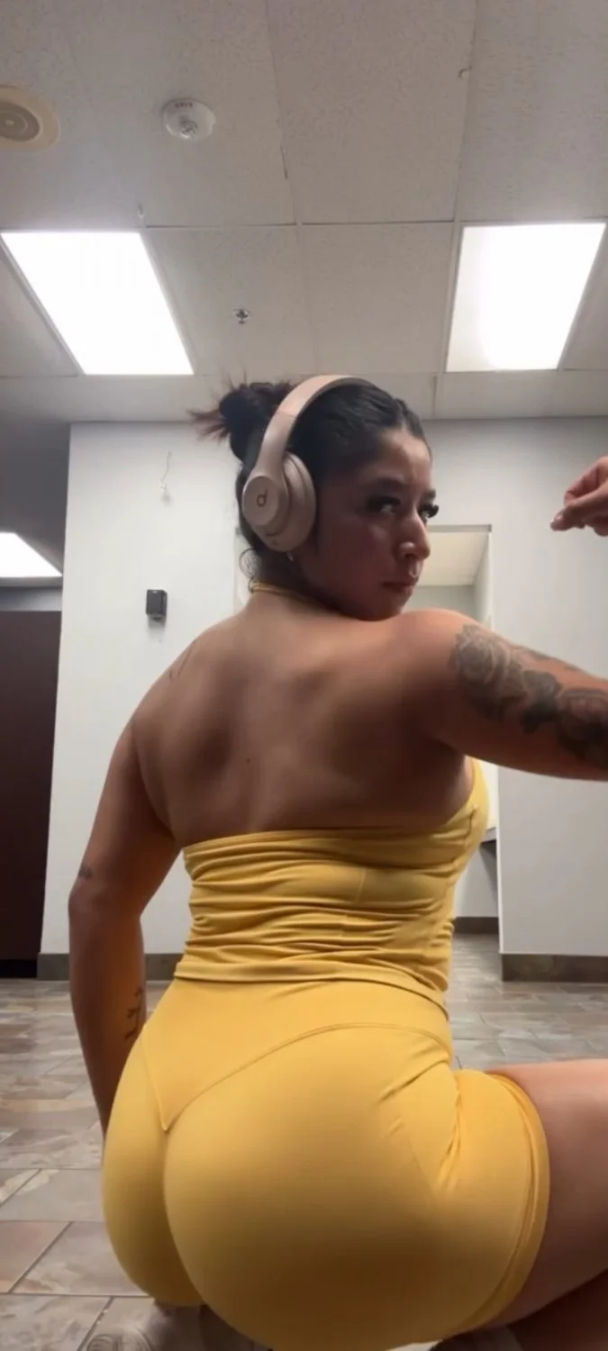 Gym girl leeean.1 i love her ass image 18