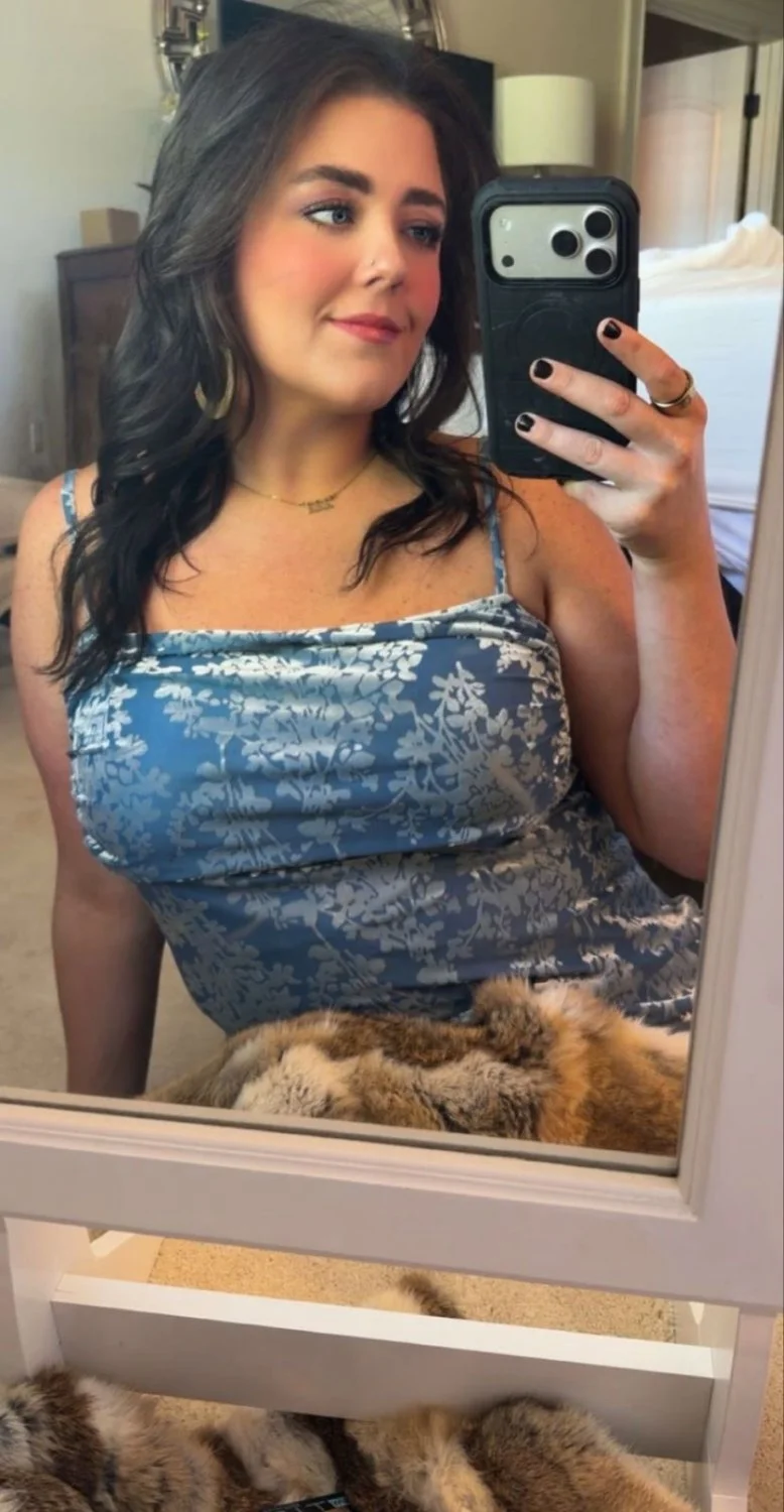 Slut wife gives free tit show - kik slut image 16