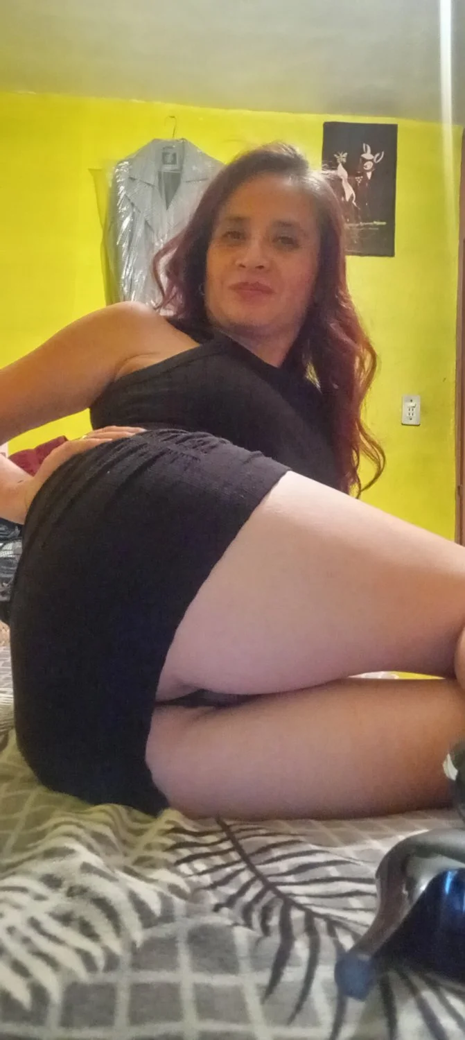 Esperando que llegues mientras un poco image 9