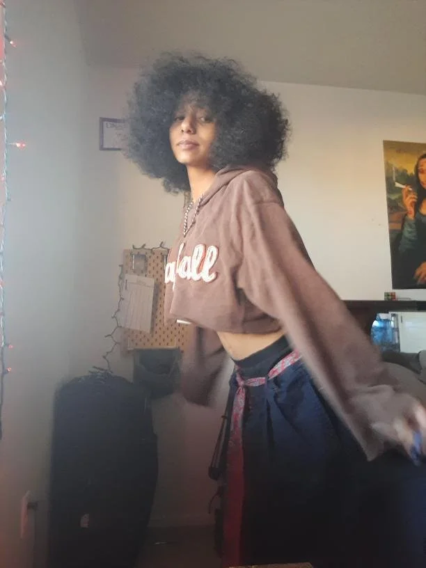 Petite 18yr Slut image 3