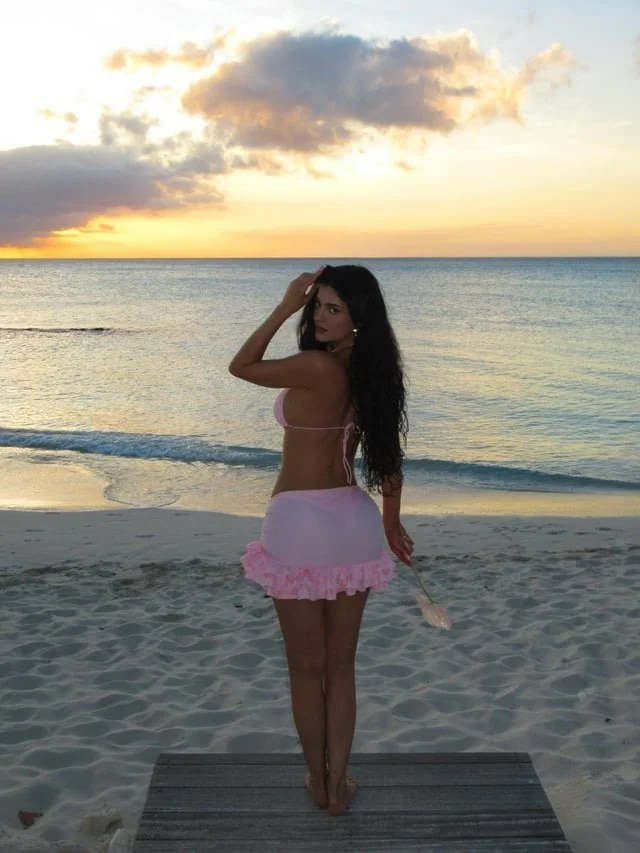 Kylie Jenner image 19