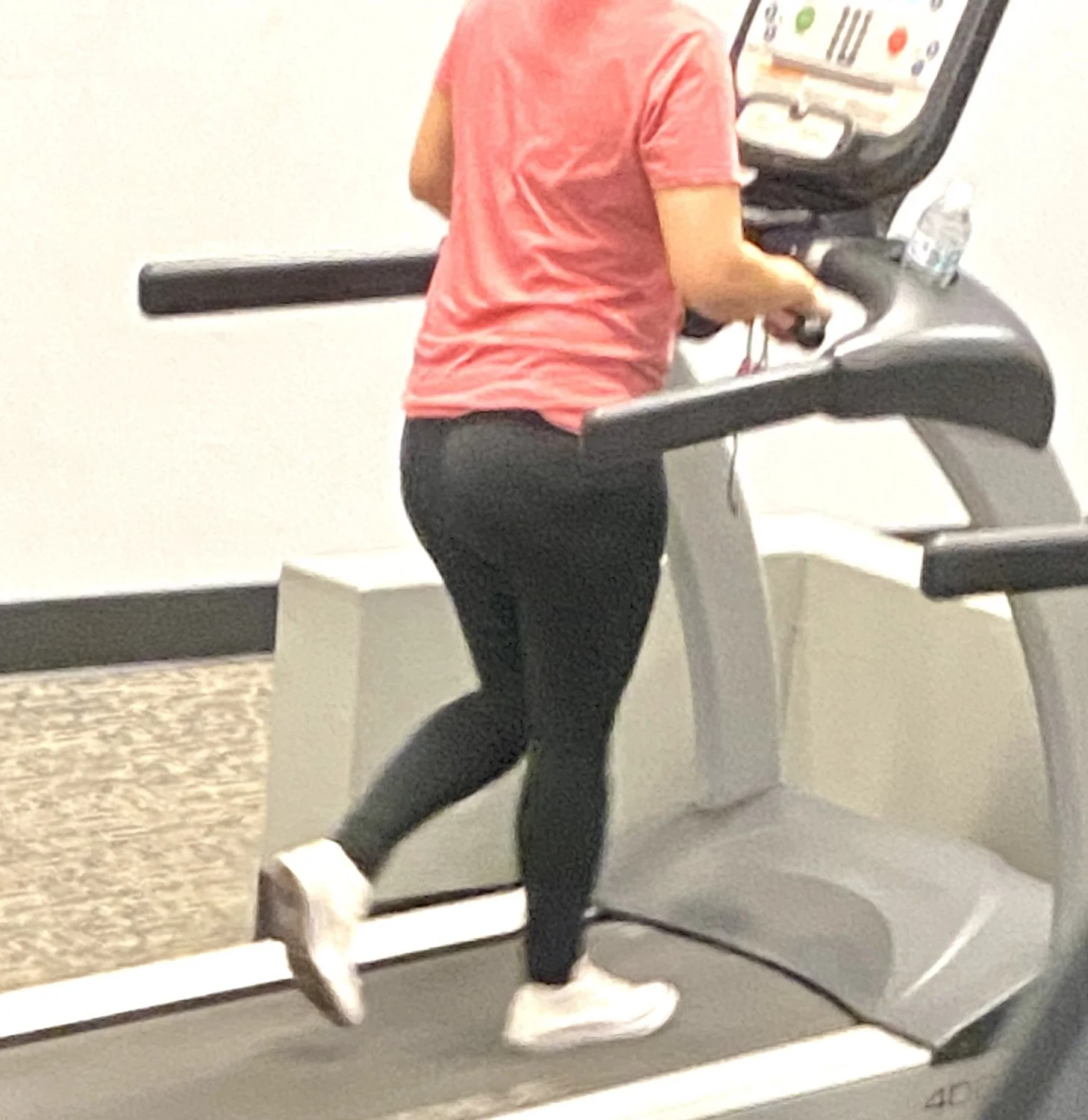Gym ass 👀 image 2