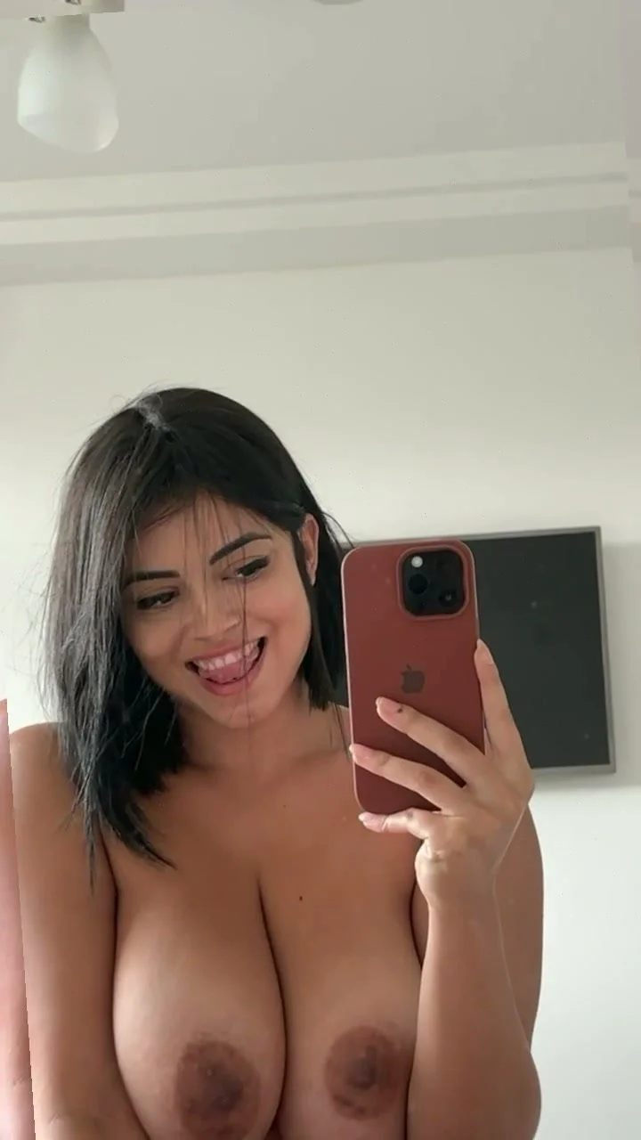 🔞 Hot gorgeous huge tits nude deepthroat pussy 😈🍑 Check OF now image 2
