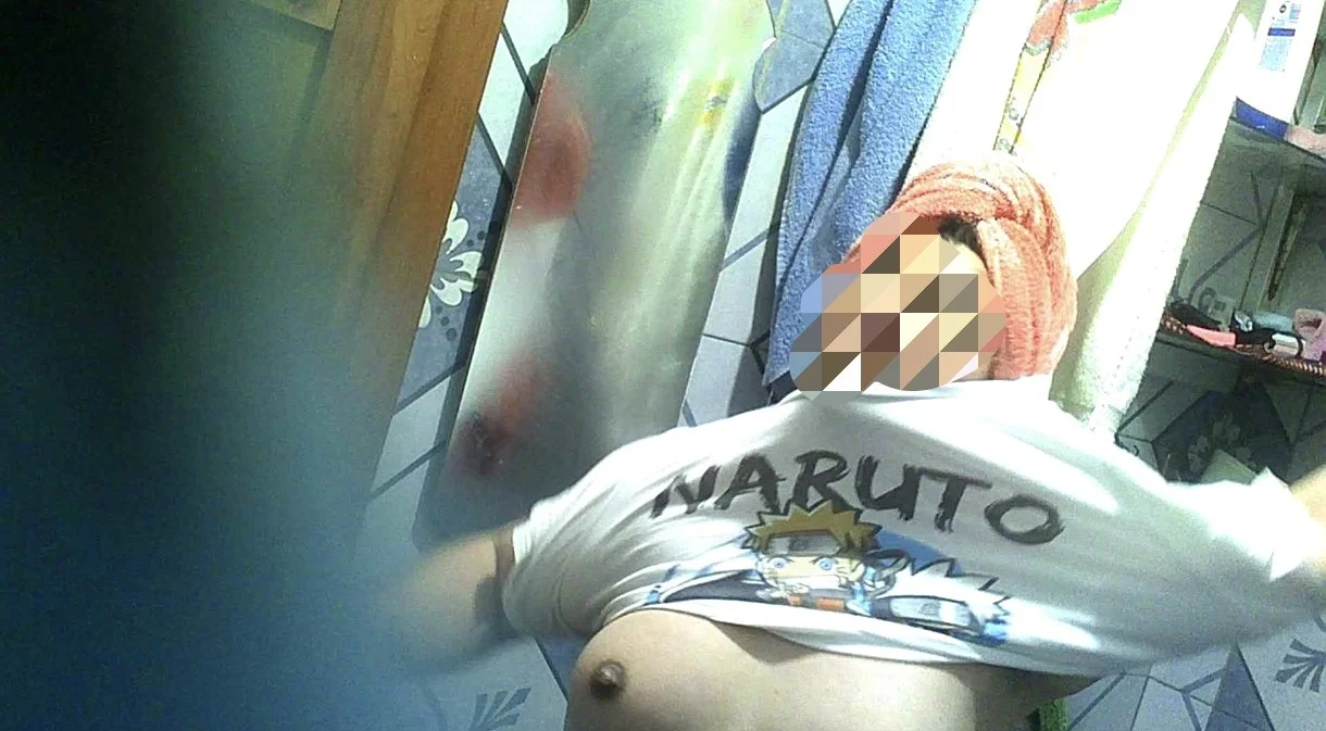 Espio a mi hermana, busco amigos. main image