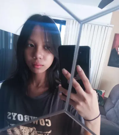 Pinay like to show her body cover image