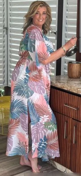 6ft Tall Mature Curvy Gorgeous Amazon Gilf.. image 7