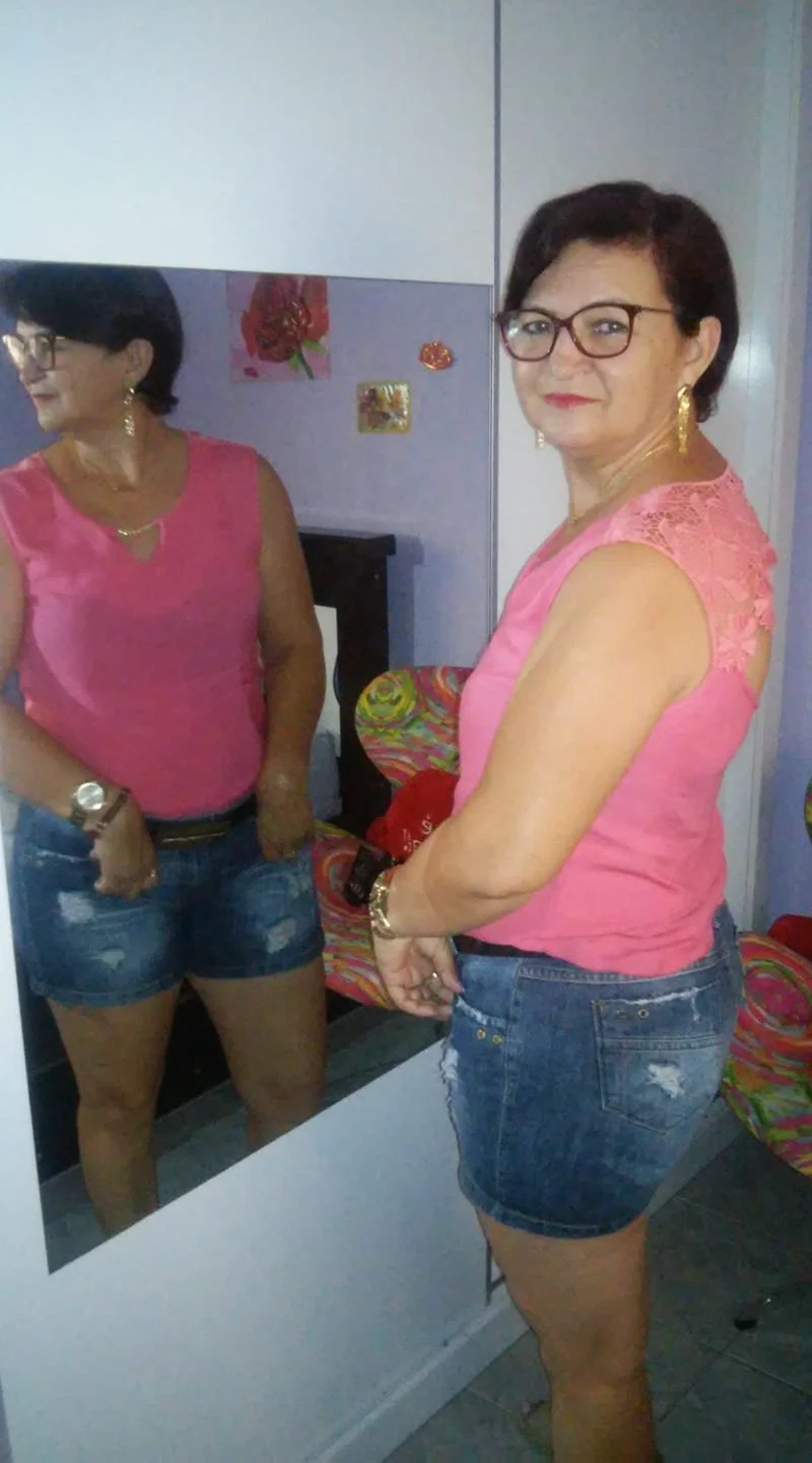 Coroa 58 anos do rabo delicioso. image 4
