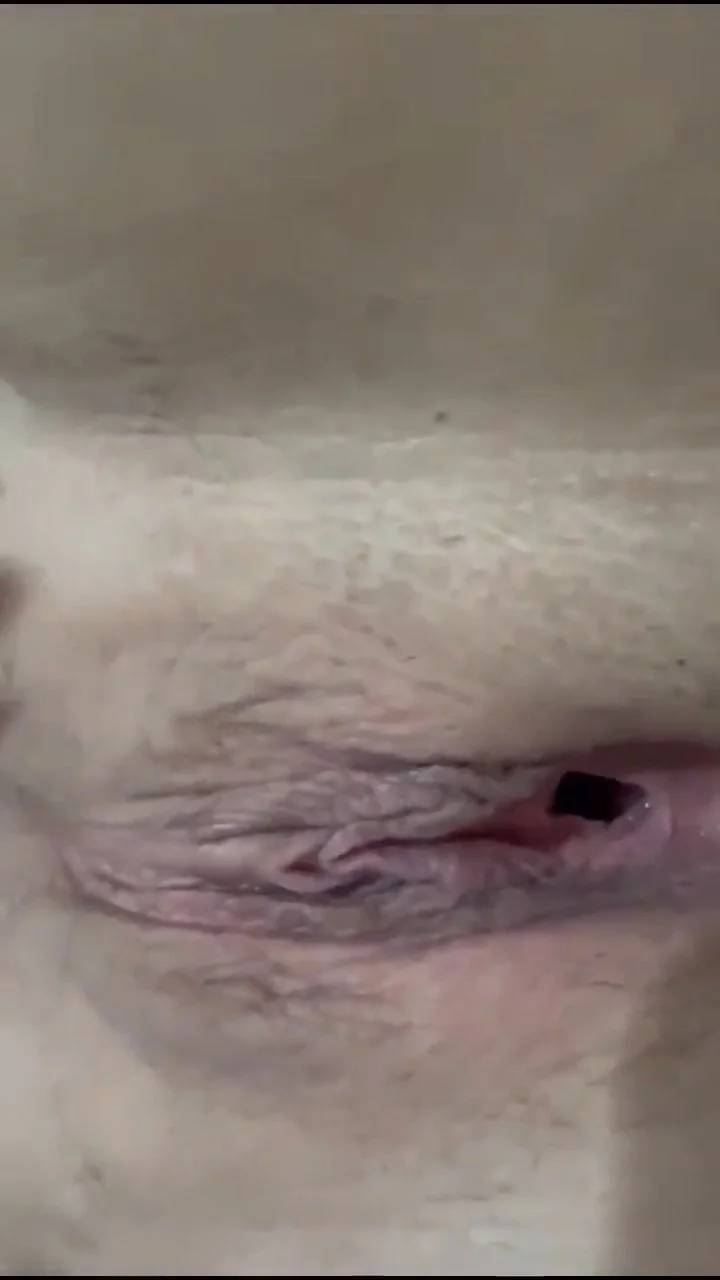 Esposa gordinha delícia metendo fundo e gemendo gostoso image 13