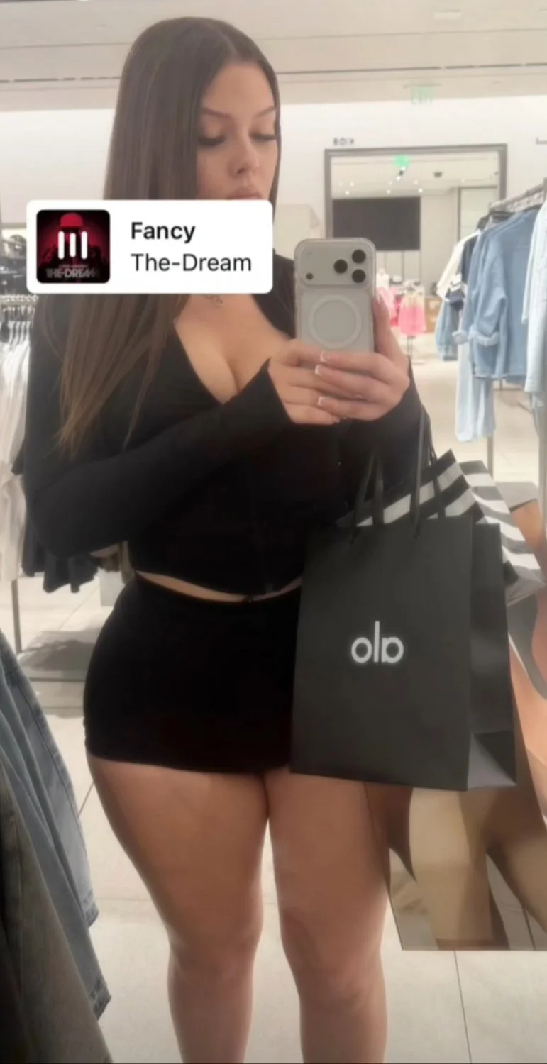 White Hoes image 7