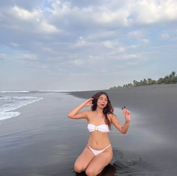 Vanessa Villalobos image 14