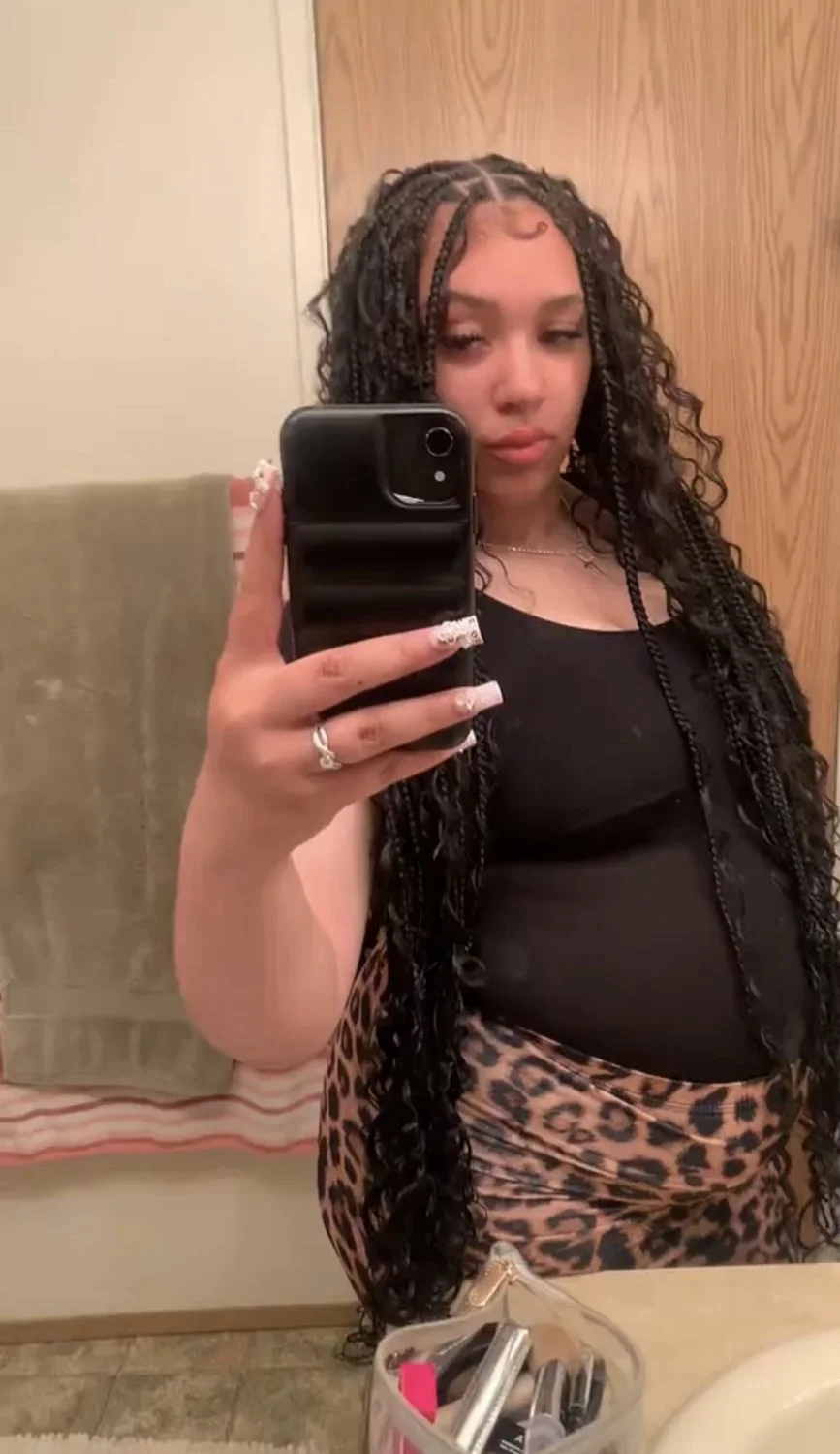 Slutty preggo bitch Desi add her and send her a trib image 4