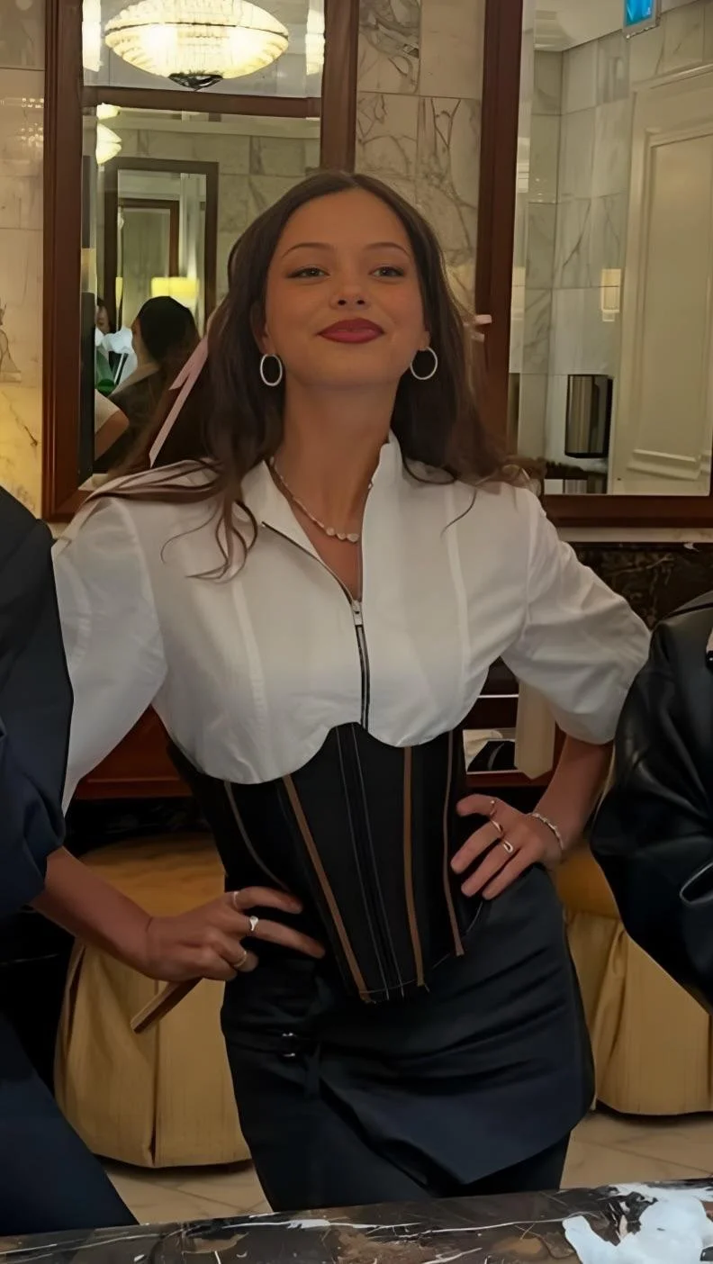 Nina Chuba image 2