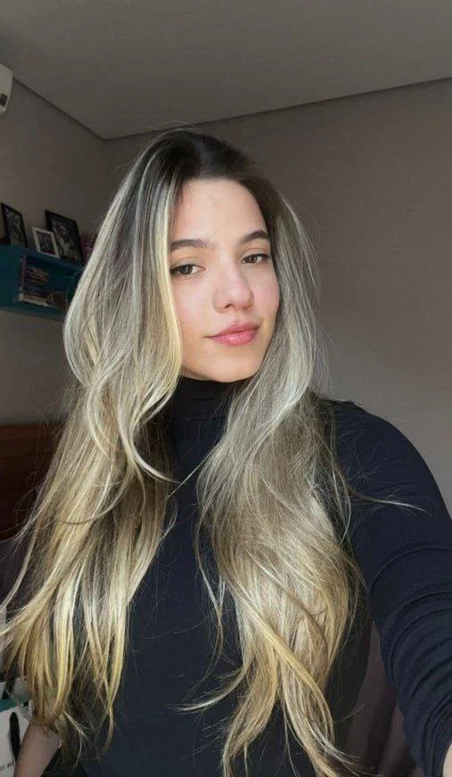 Loirinha vazada pelo ficante image 1