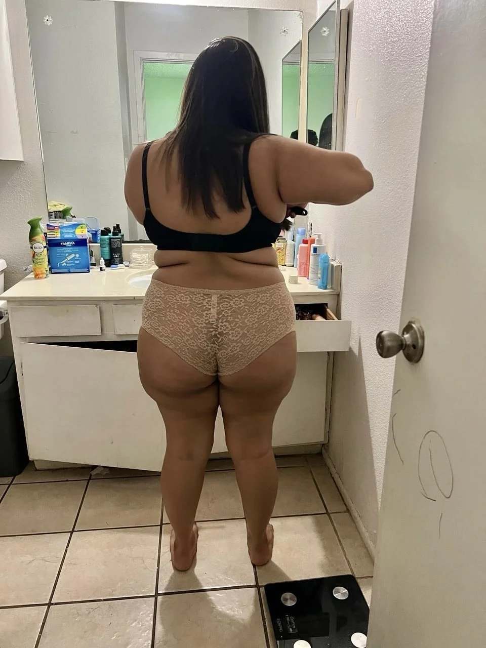 Who likes shorty and thick latinas main image