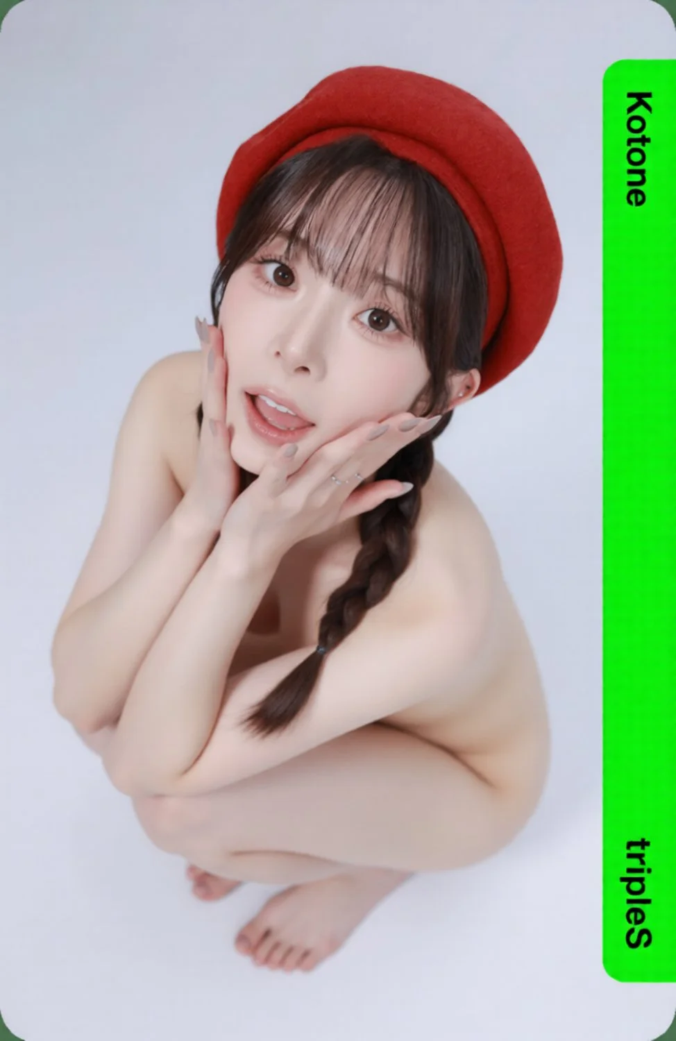 tripleS Kotone Naked main image