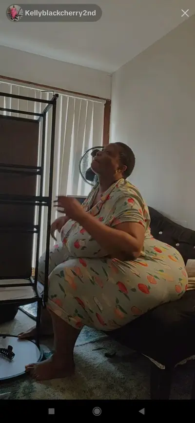 Fuck her someone pls 😀 cover image