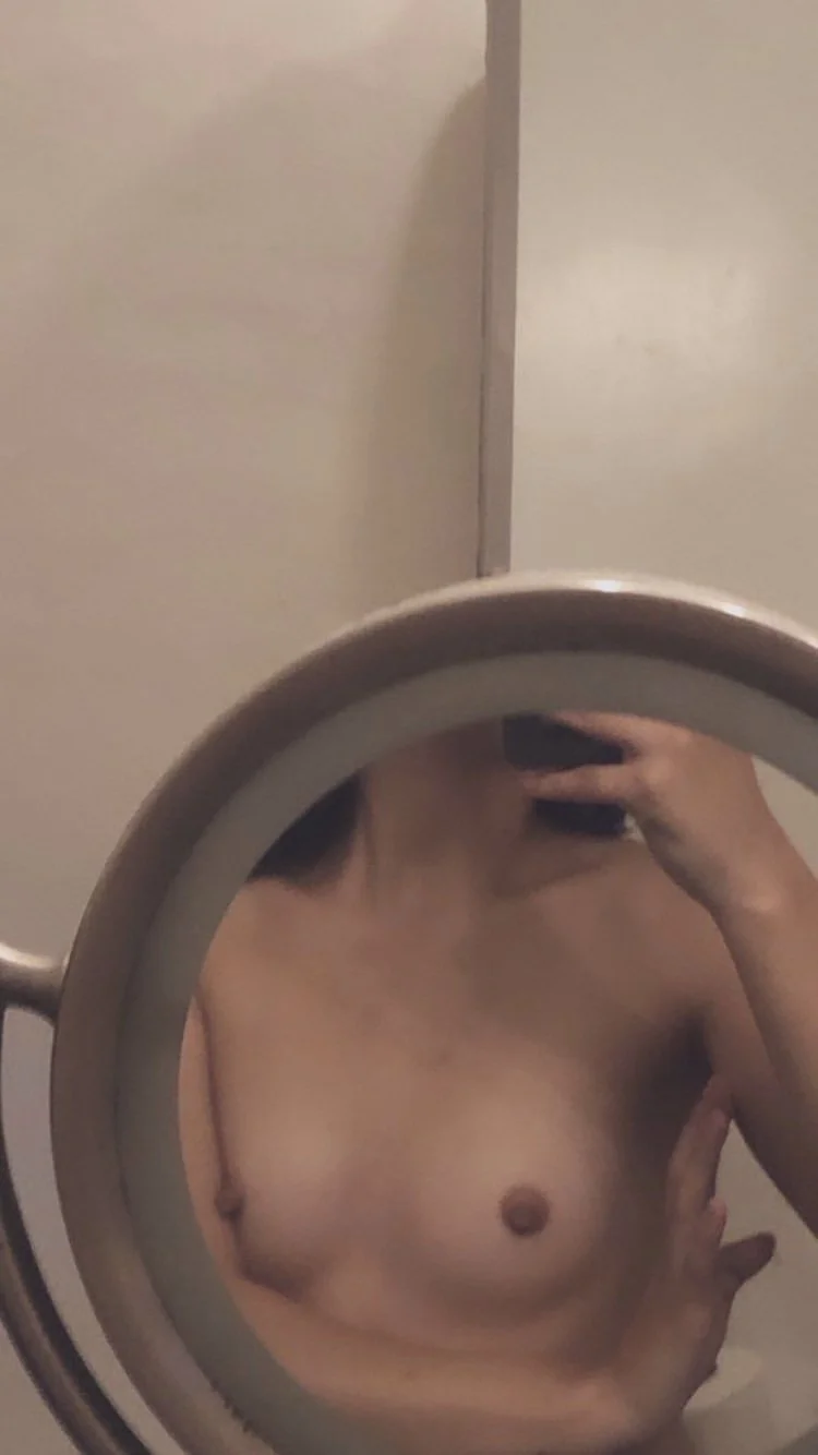 Petite Latina Kareli image 6
