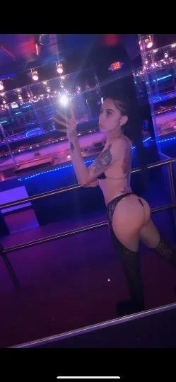 Petite, Slim and Sexy Rican Mami @ snowstrips main image