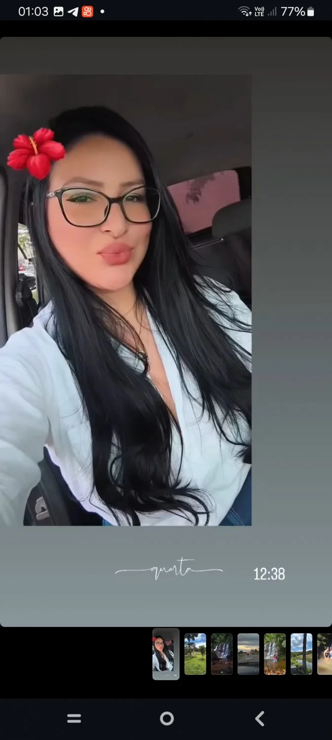 Morena branquela cavalona image 3