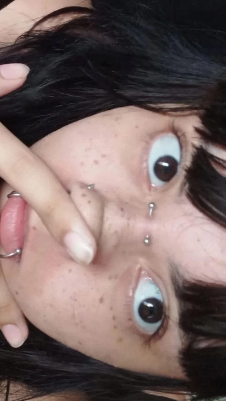 Novinha Paulista com piercing no peito vazada! video novo vazado erome brasil image 5