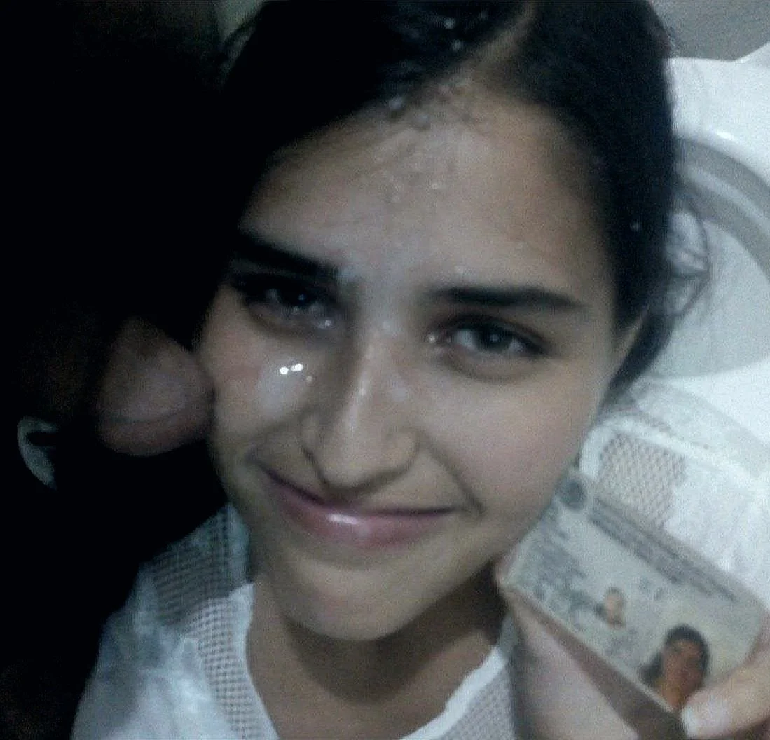 Mi mejor amiga es puta y un urinal humano image 16
