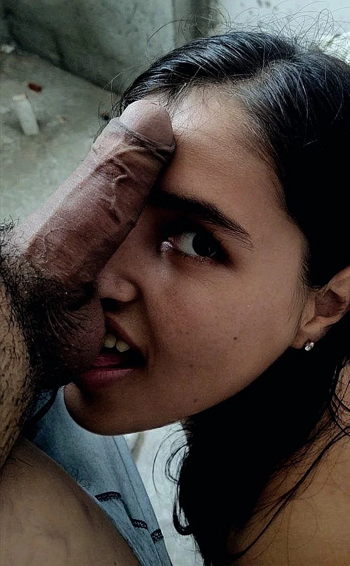 Mi mejor amiga es puta y un urinal humano image 23