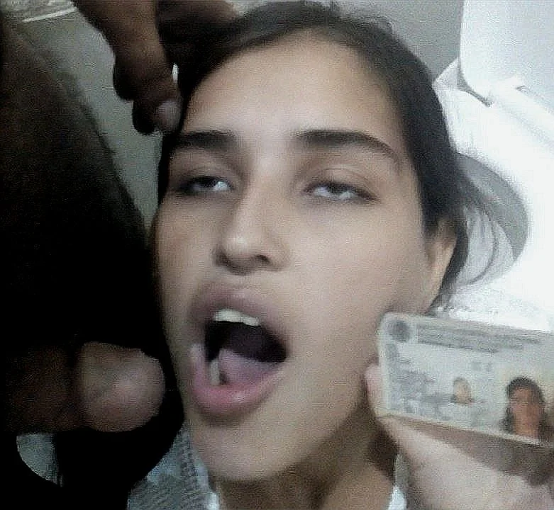 Mi mejor amiga es puta y un urinal humano image 4