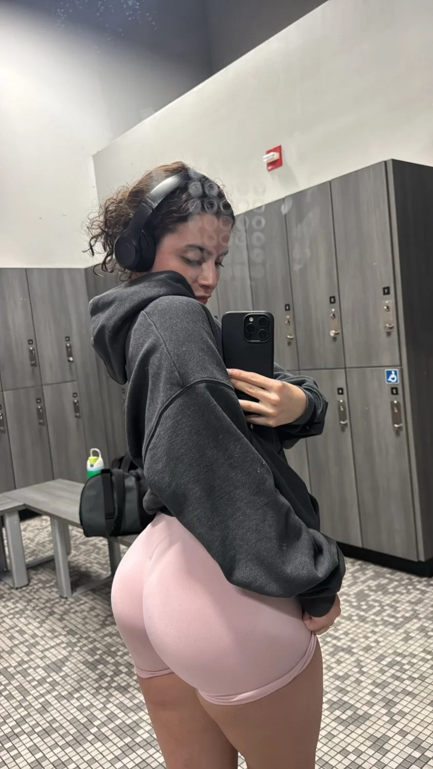 Latina Teen Bop Salome image 9