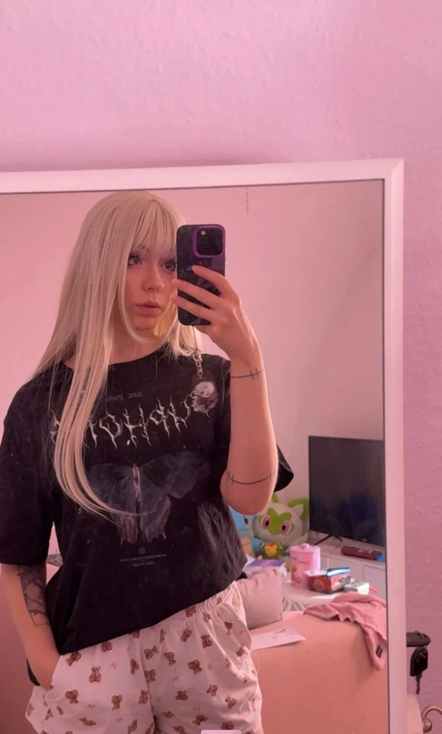 Laura 24yo sexy girl image 4