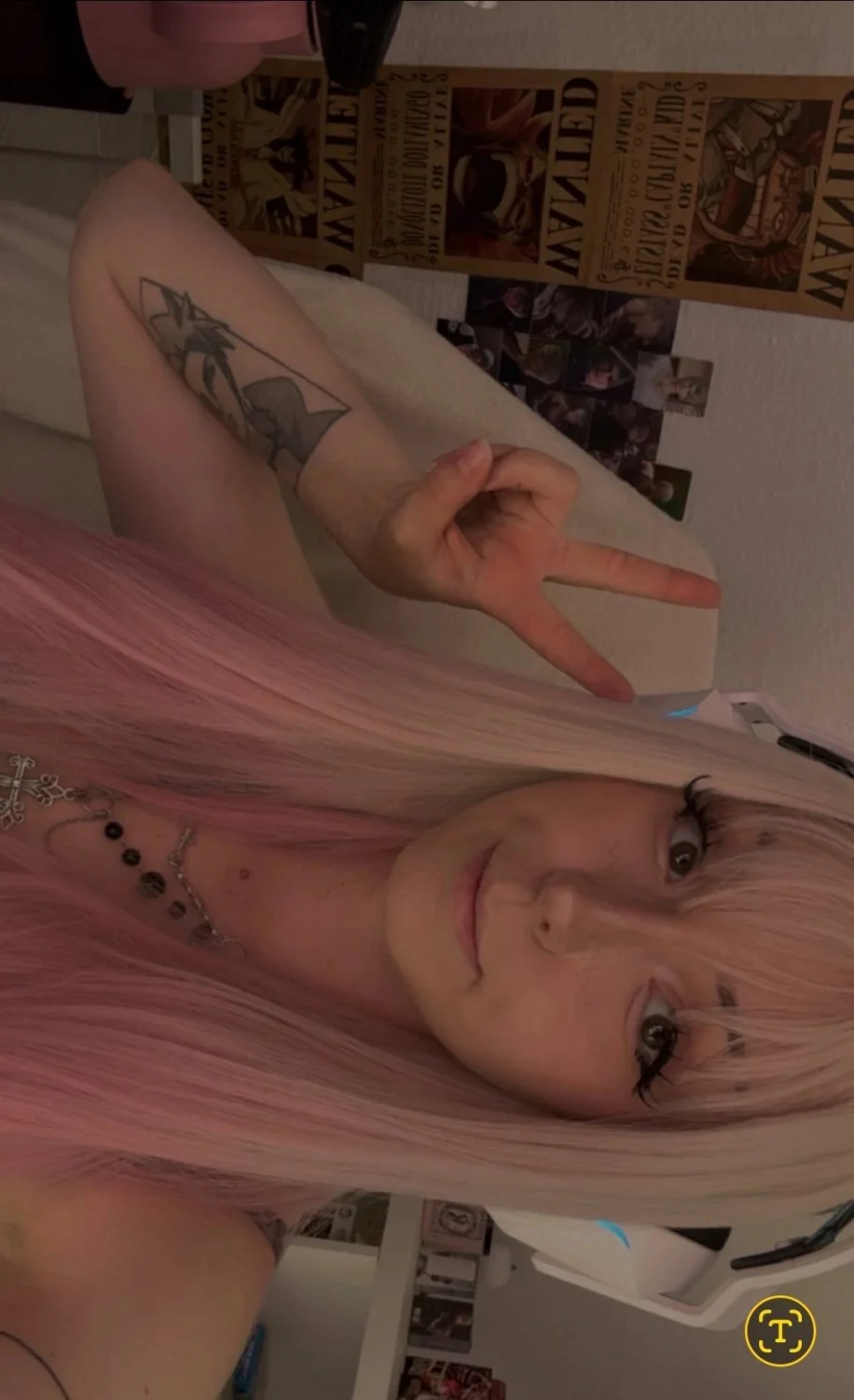 Laura 24yo sexy girl image 5