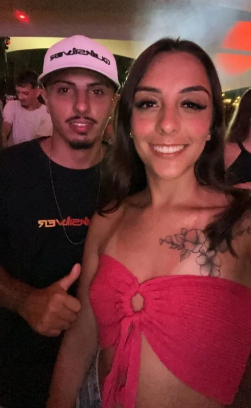 Casal Putinha Tatuada Safada Vazou Dando o Cuzinho Pro Namorado image 1