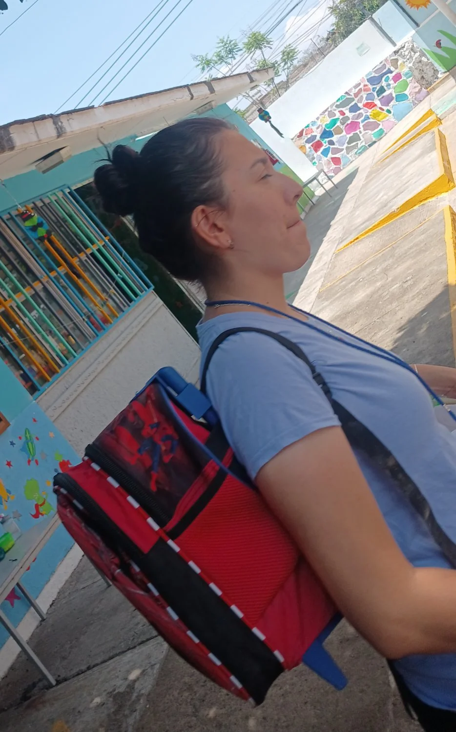 Voyeur puta se da cuenta pone cara de estupida image 10