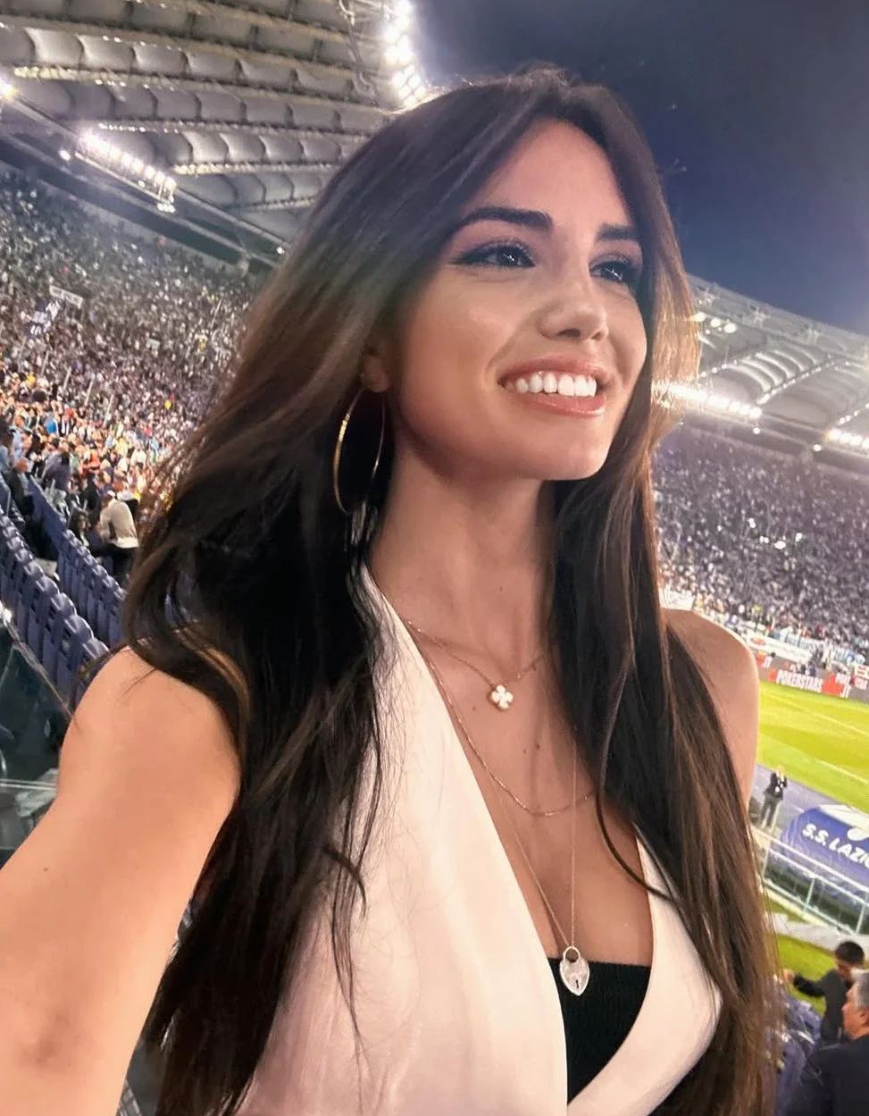 Giusy Meloni hot italian journalist image 9