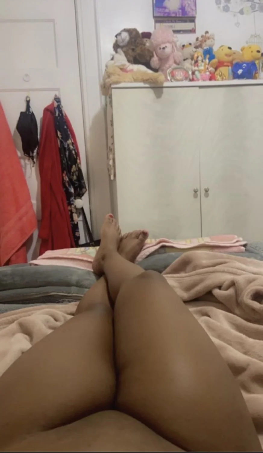 Brown big tit weblslut shown off.Comment for more image 4