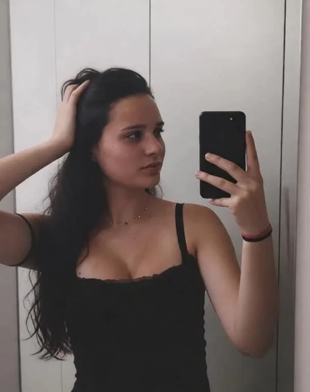 Perfect 18 year old Italian slut wants to show off image 2