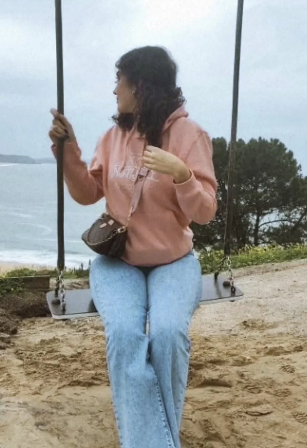 Novinha Tuga peituda e rabuda de 2006 image 9
