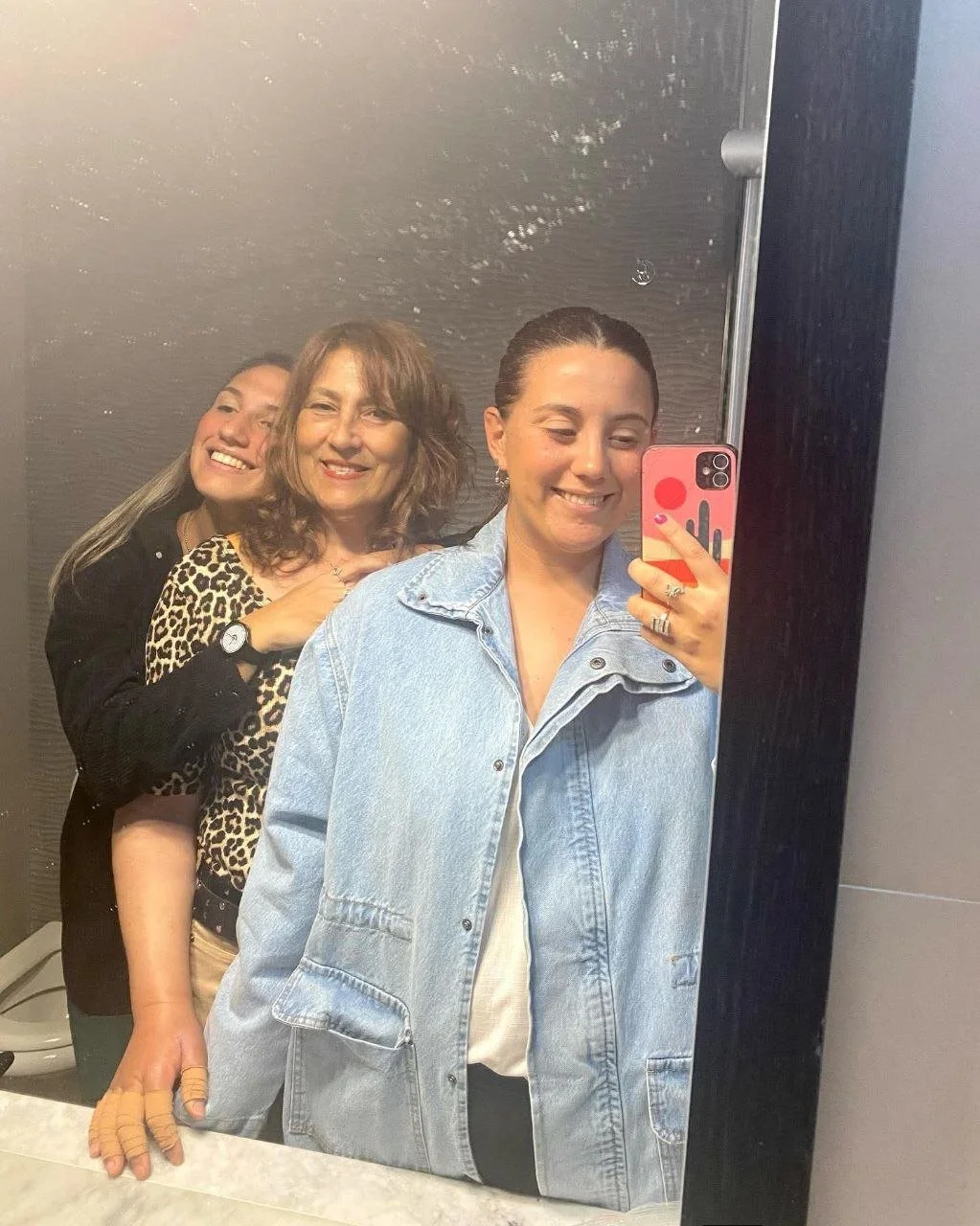 Más de las putas amigas que me entregaron para exhibirlas como putas image 28