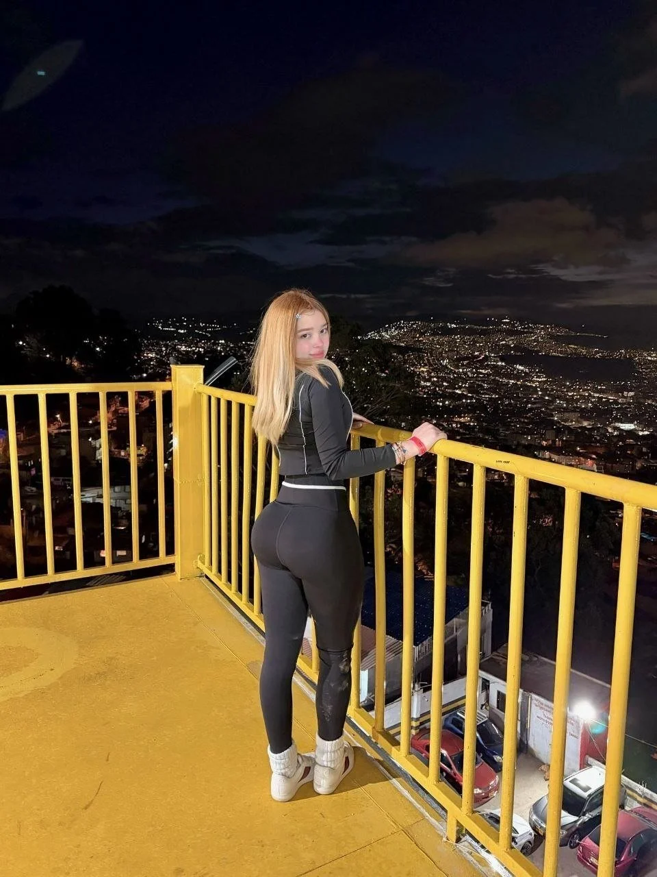 Sarita Sofía linda y caliente colombiana de gran culo y unas pedazos de tetas hot Big ass perra puta image 26