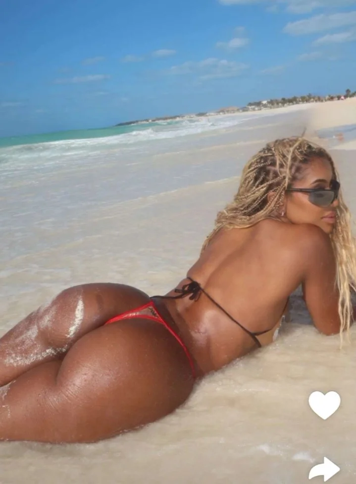 Ebony image 3