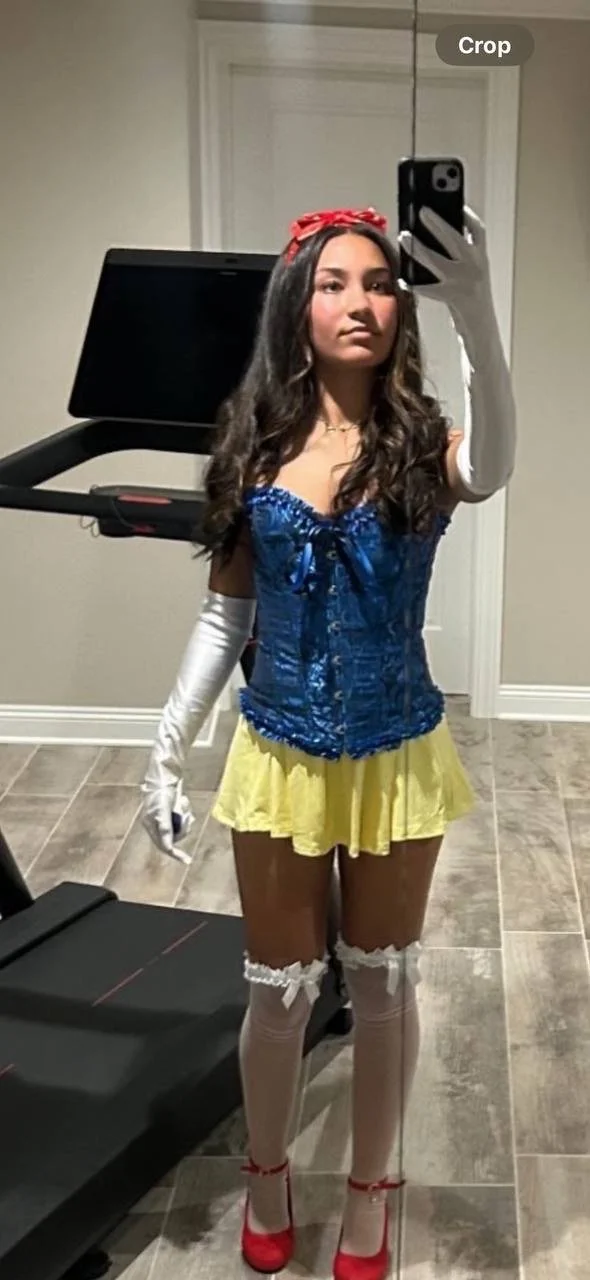 Sexy Ebony slut leaked image 13