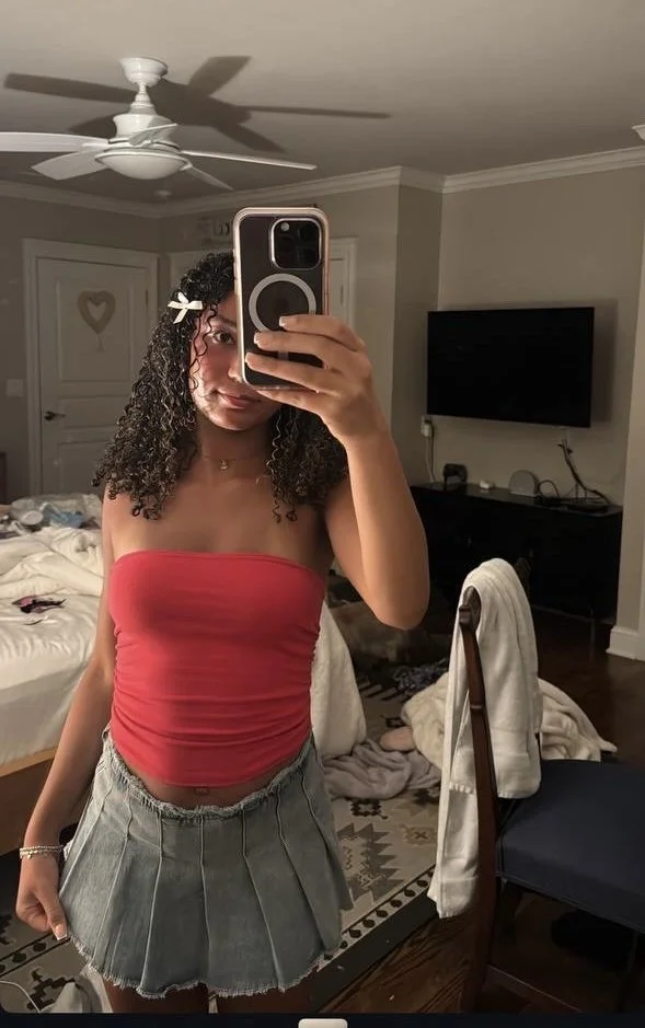 Sexy Ebony slut leaked image 15