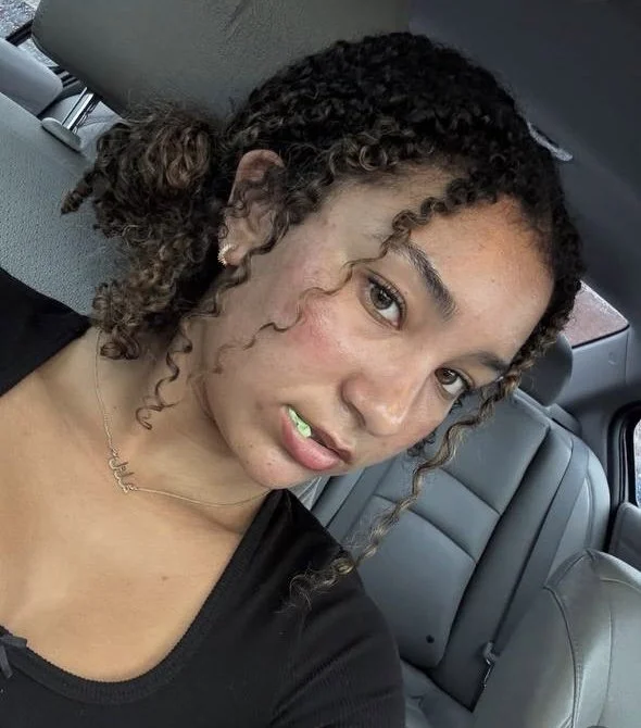 Sexy Ebony slut leaked image 16