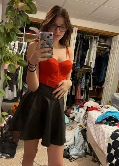 Cheating girlfriend enjoys stranger's cock in the hotel room cover image
