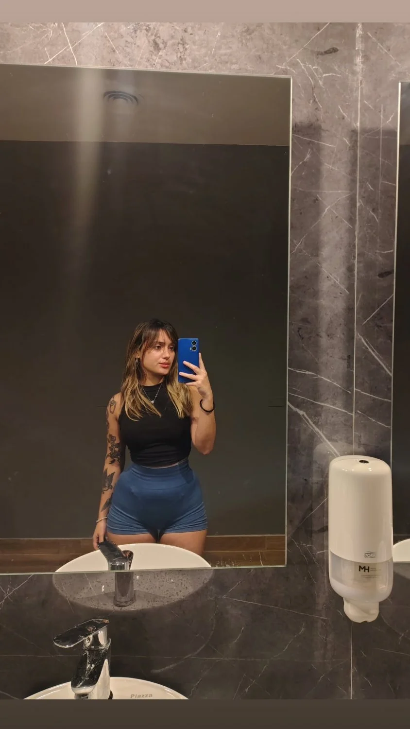 Argentina pendeja con linda cola y caderas 😍😍 image 2